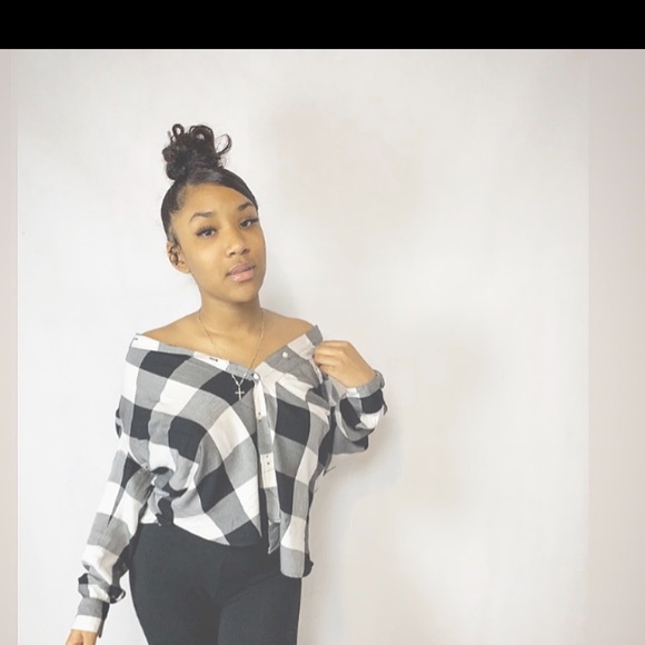 Meet your Posher, Janiah - Picture 1 of 1